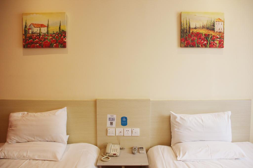 Hanting Express Shanghai Songjiang North Renmin Road Oda fotoğraf
